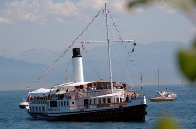 eMail_Auf hoher See_DSC_4157_Brücke_104