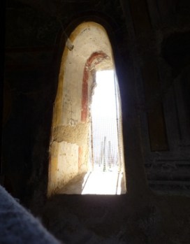 "Die ganze Vielfalt, der ganze Reiz, die ganze Schönheit des Lebens besteht aus Schatten und Licht. Leo N. Tolstoi, Lew Tolstoi - Anna Karenina"