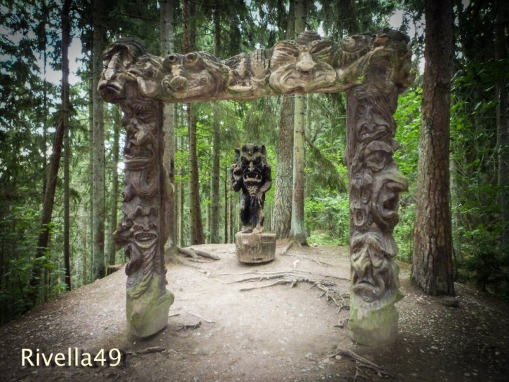 Luzifer und das Höllentor/Lucifer and the Gates of Hell